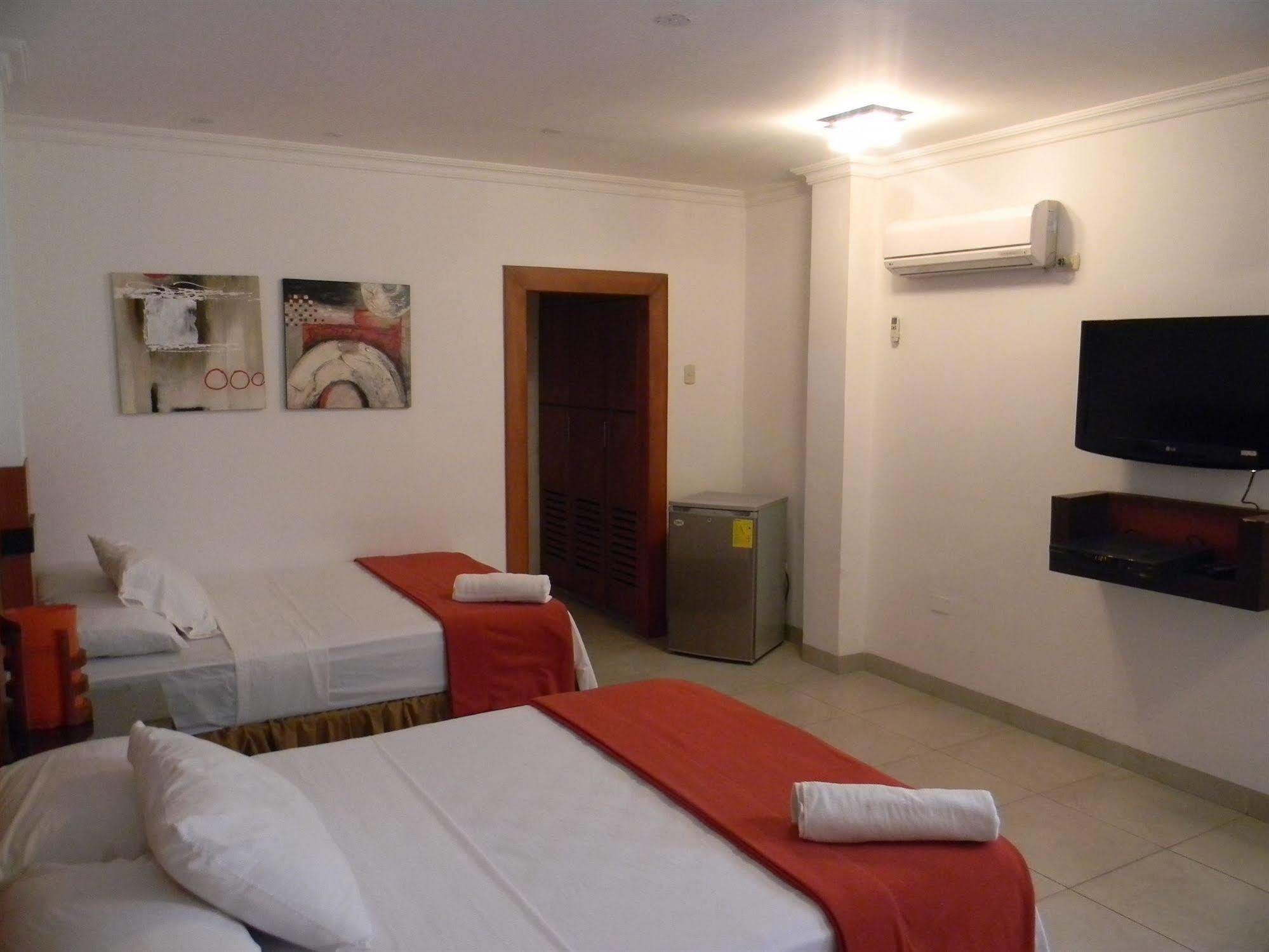 Hoteles En Guayaquil - Suites Guayaquil Cerca Del Aeropuerto Luaran gambar