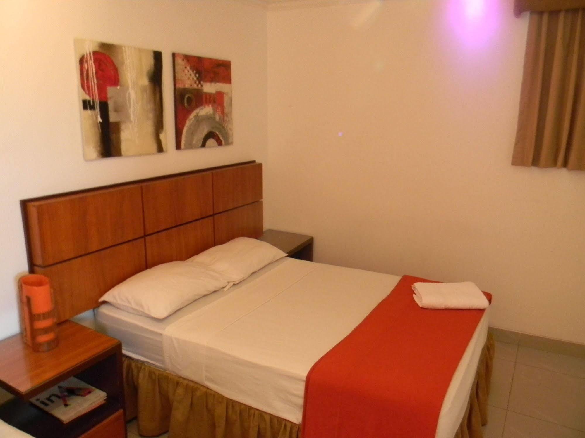 Hoteles En Guayaquil - Suites Guayaquil Cerca Del Aeropuerto Luaran gambar