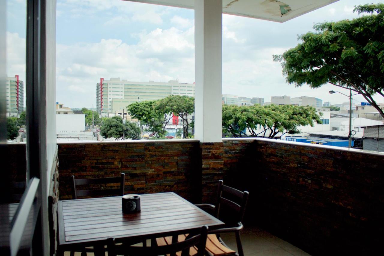 Hoteles En Guayaquil - Suites Guayaquil Cerca Del Aeropuerto Luaran gambar